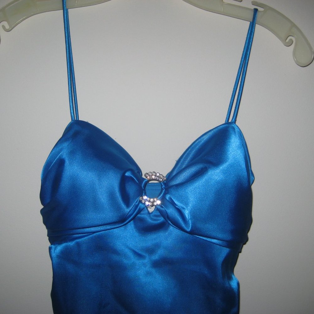 Cache' Dress Formal Size 2. Aquamarine Blue and Brouche